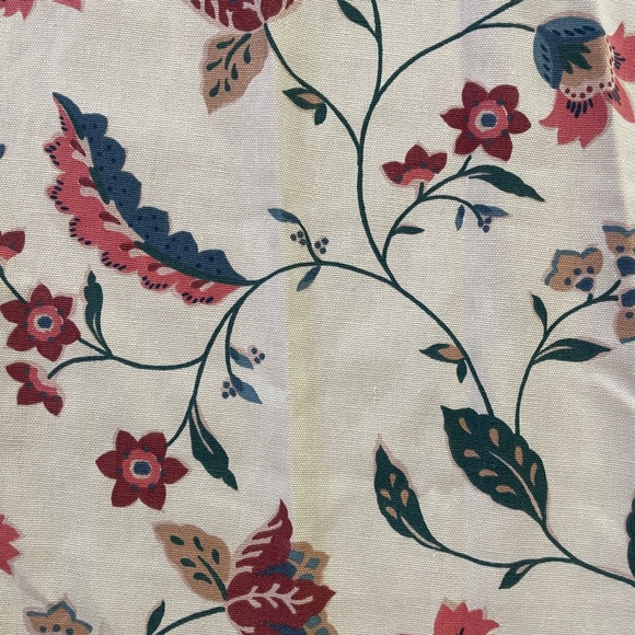 Waverly fabric. "Hometown" and "Belle" 100% cotton - Picture 8 of 9